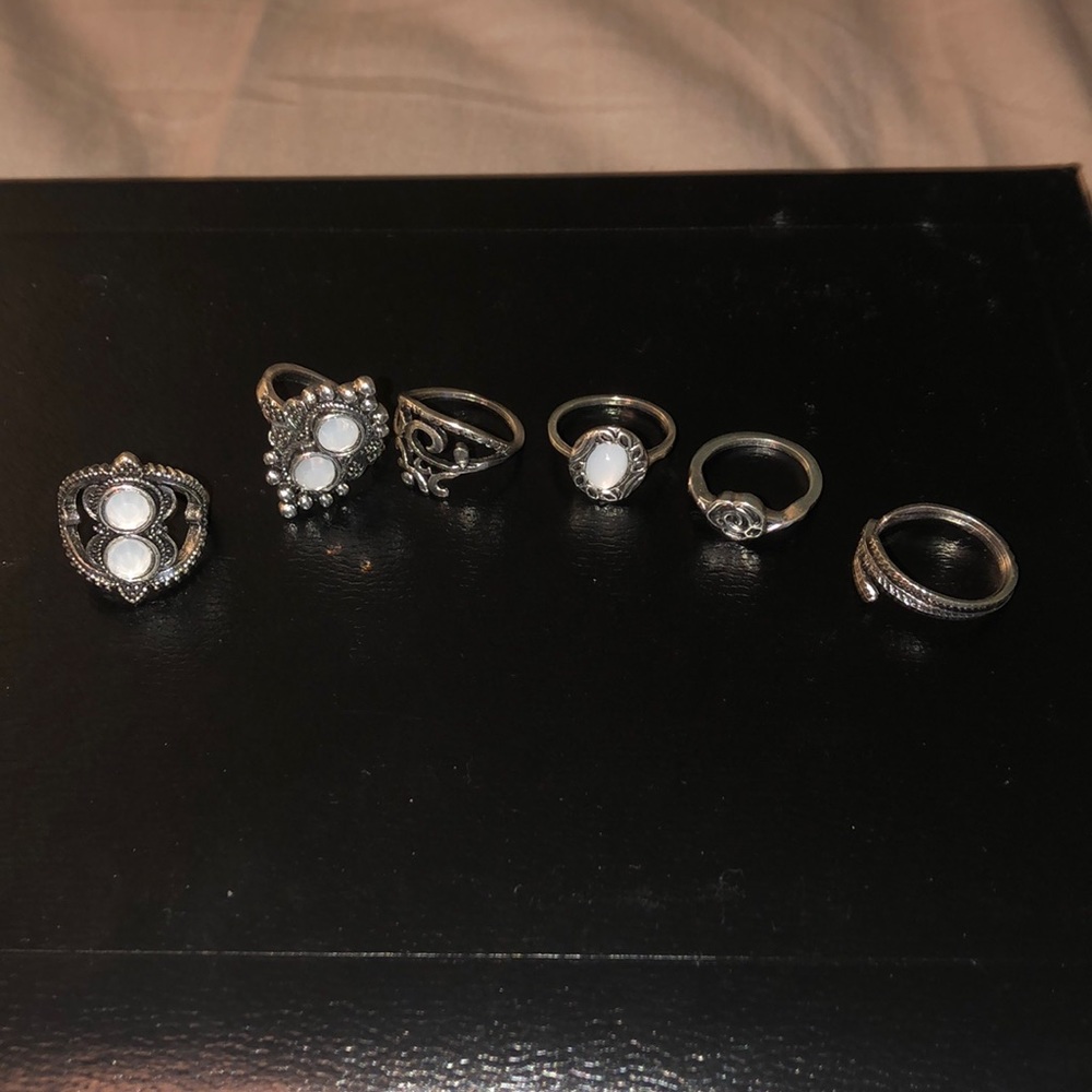 Set of 6 silver rings